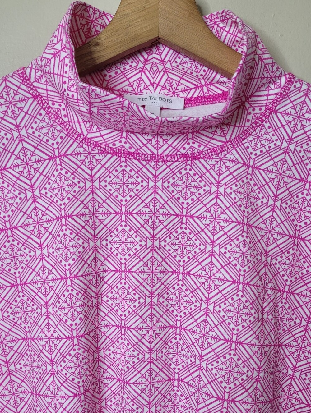 NWT T By Talbots Long Sleeve Snowflake Top LP - Picture 3 of 8